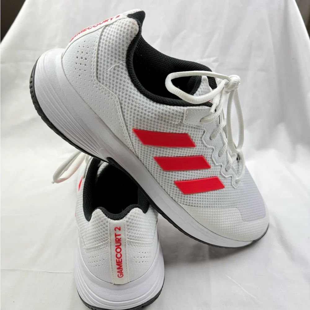 adidas White and Red Sneakers - Picture 2 of 8